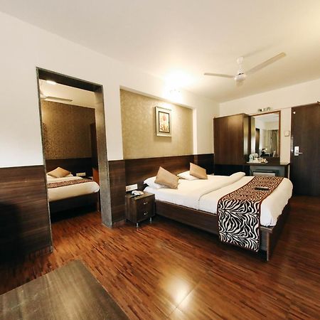 Hotel Maharana Inn Chembur Mumbai  Buitenkant foto
