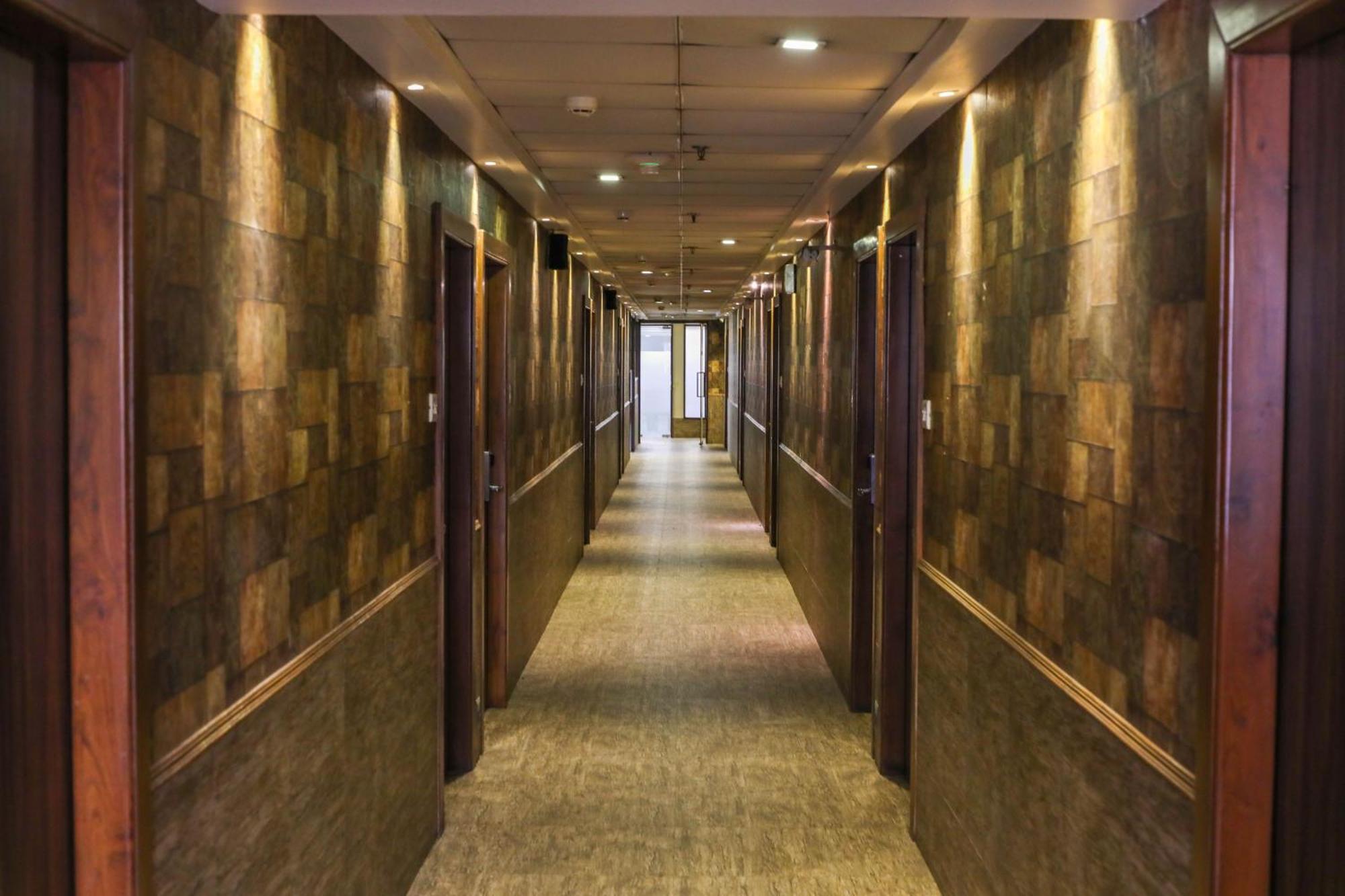 Hotel Maharana Inn Chembur Mumbai  Buitenkant foto