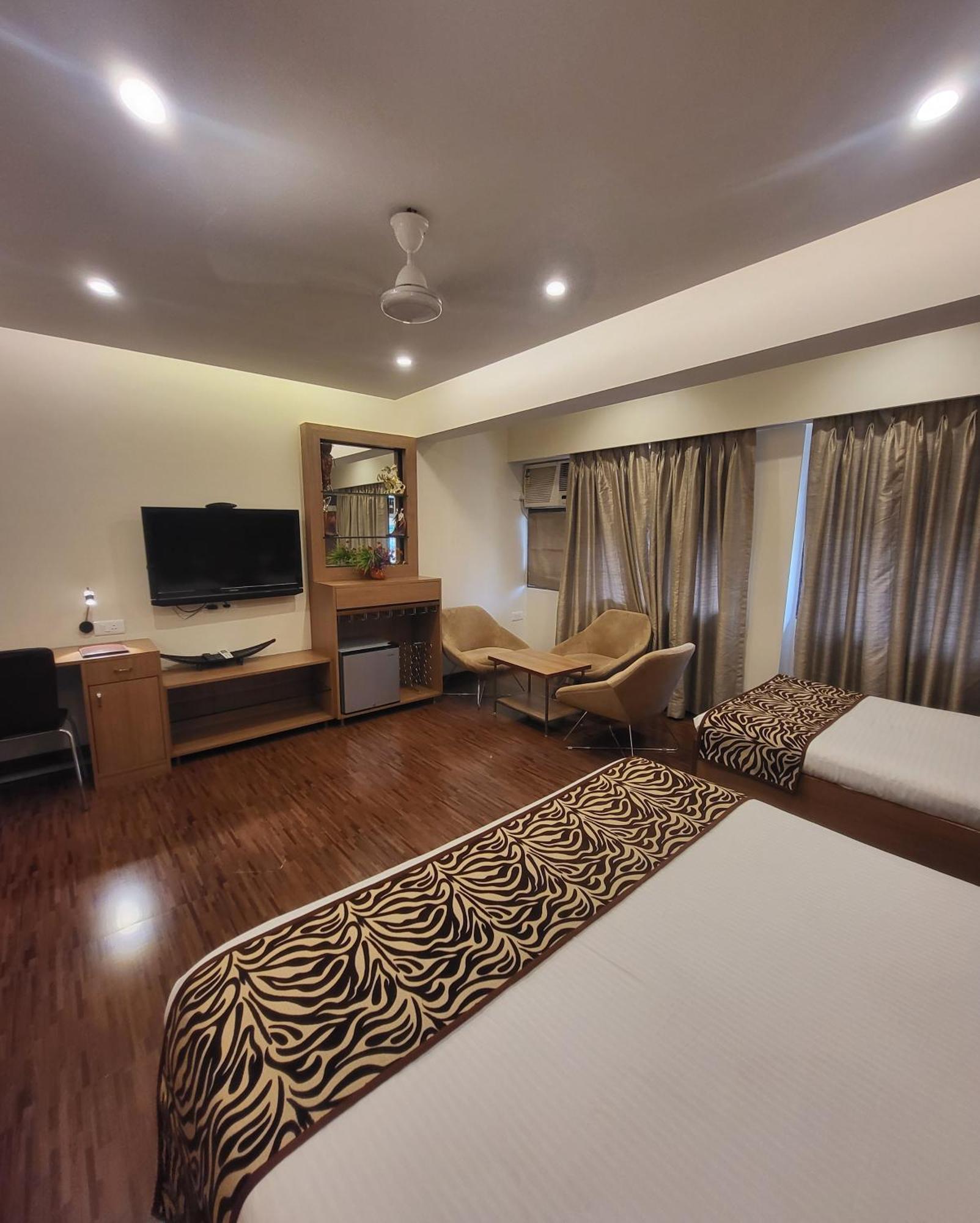 Hotel Maharana Inn Chembur Mumbai  Buitenkant foto