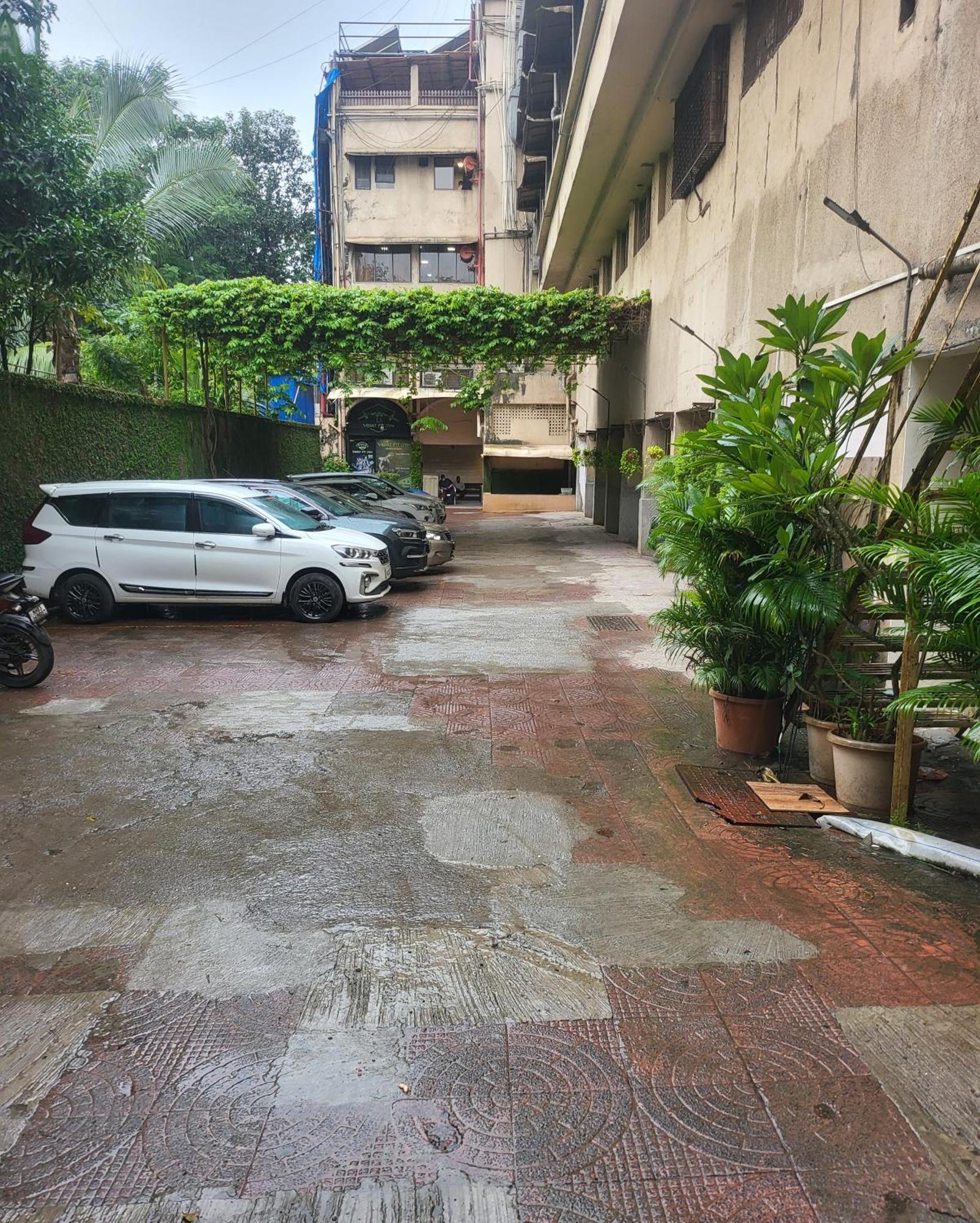 Hotel Maharana Inn Chembur Mumbai  Buitenkant foto