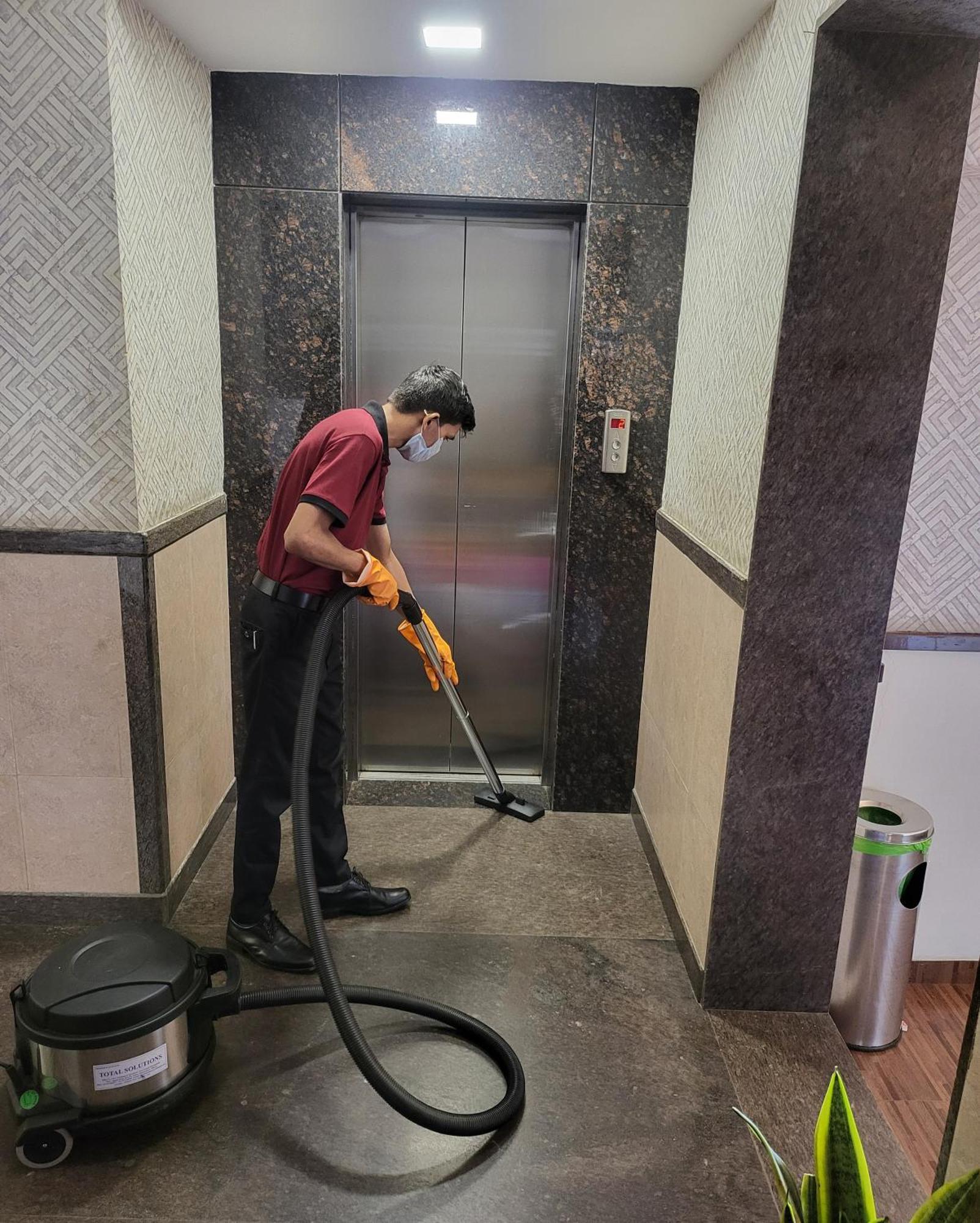 Hotel Maharana Inn Chembur Mumbai  Buitenkant foto
