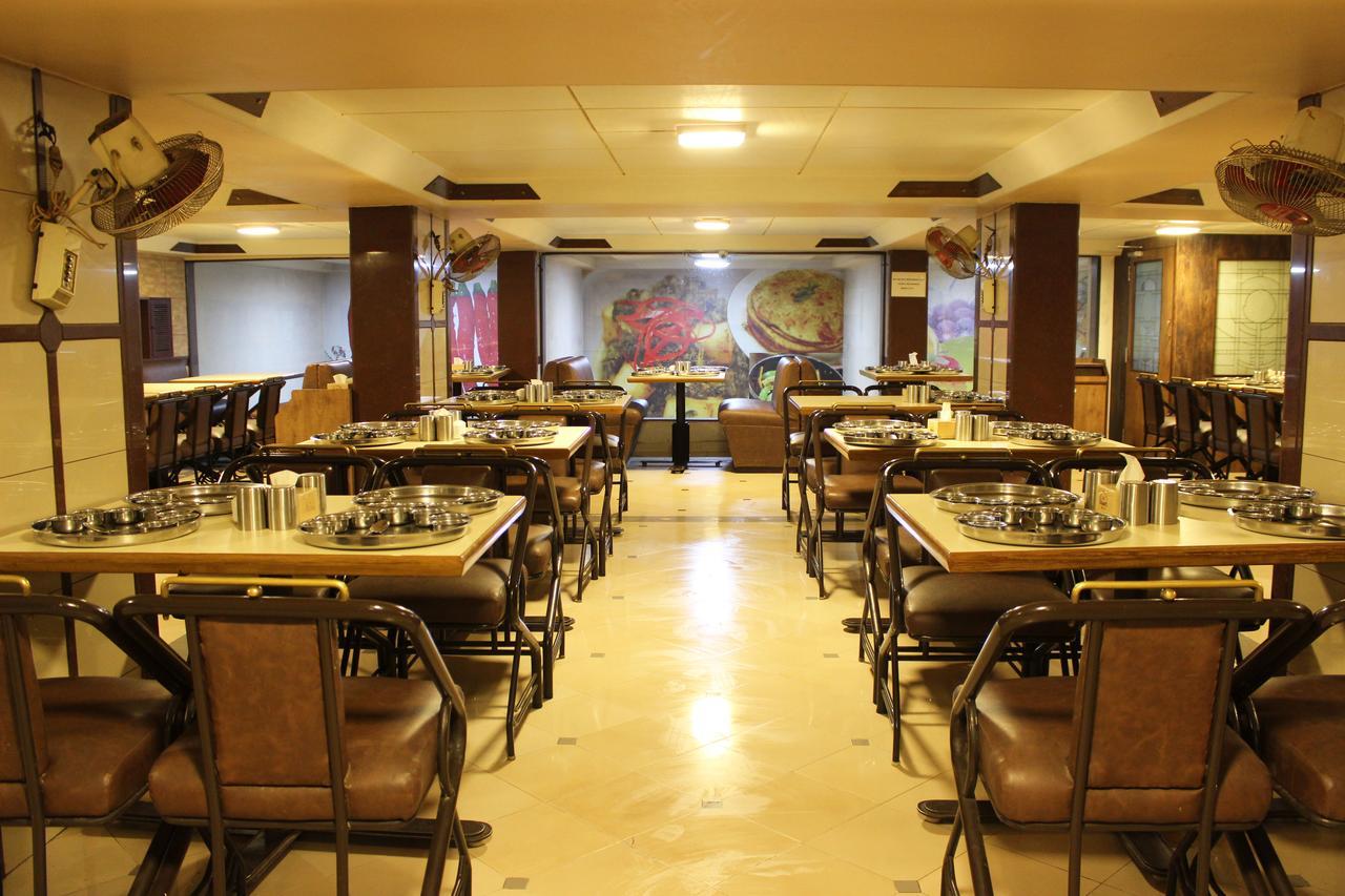 Hotel Maharana Inn Chembur Mumbai  Buitenkant foto